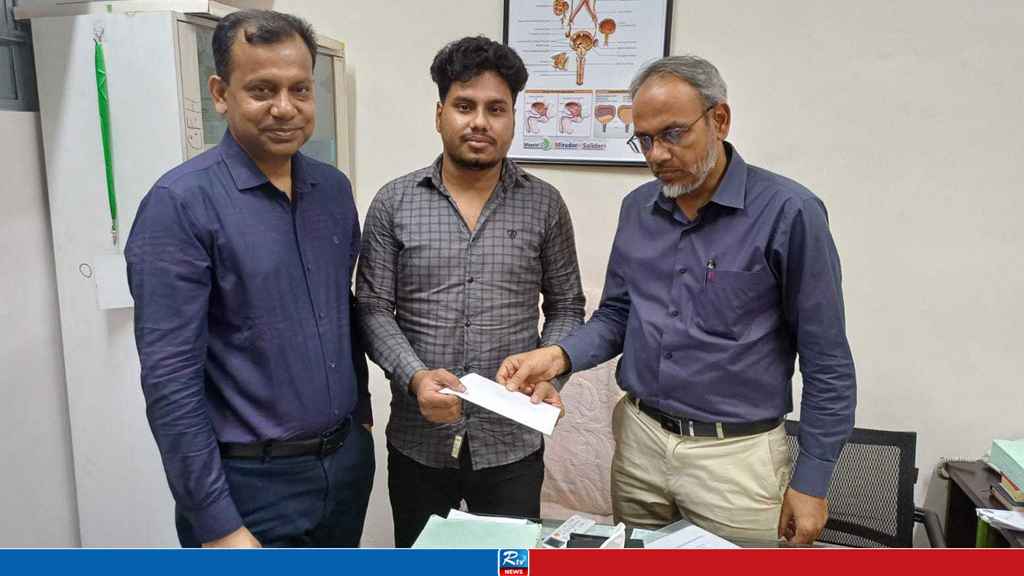 গণঅভ্যুত্থানে গুলিবিদ্ধ সালমানের পাশে তারেক রহমান