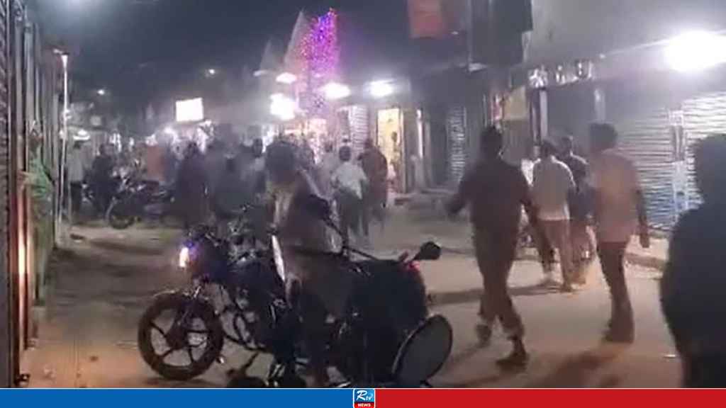 তুচ্ছ ঘটনায় নাটোরে বিএনপির ২ গ্রুপের সংঘর্ষ, গুলিবিদ্ধ ২