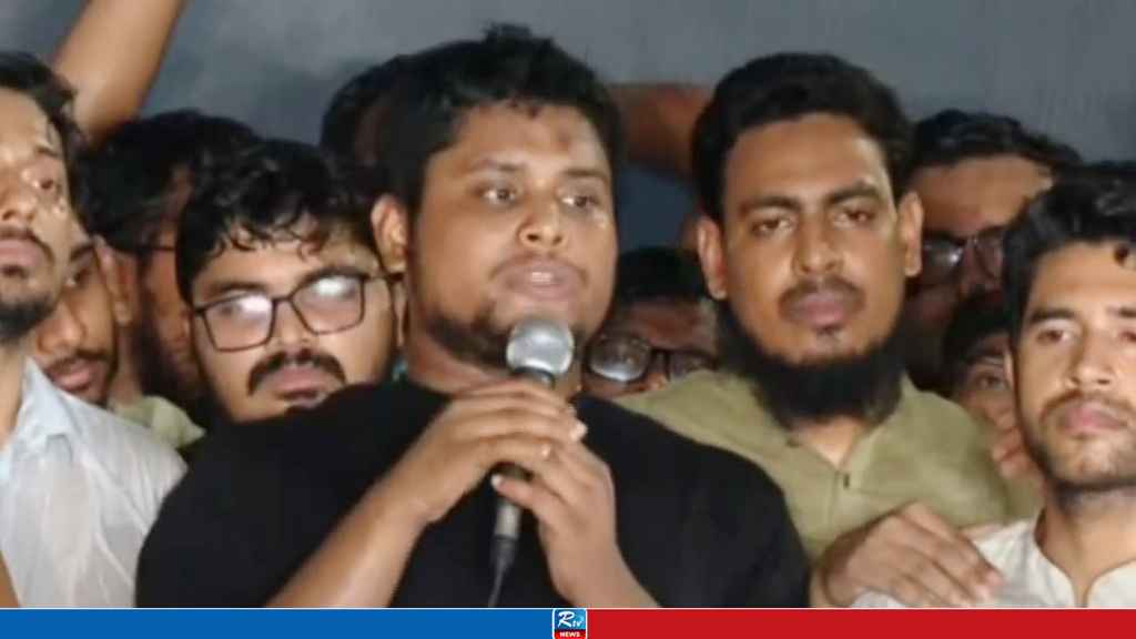 সরকারের সিদ্ধান্ত ইতিবাচকভাবে দেখছি, বাসায় ফিরে যান: হাসনাত আব্দুল্লাহ