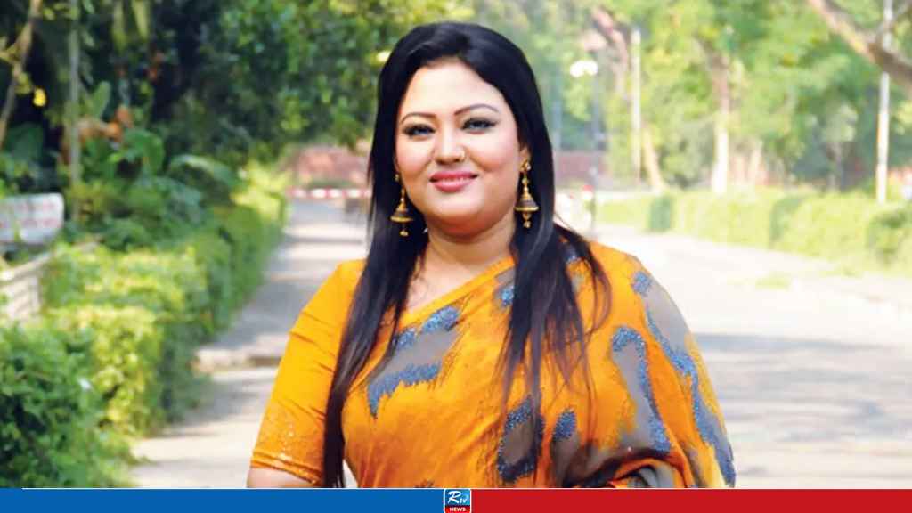 যেভাবে গায়িকা থেকে মমতাজ হয়ে উঠলেন ফ্যাসিস্টের দোসর