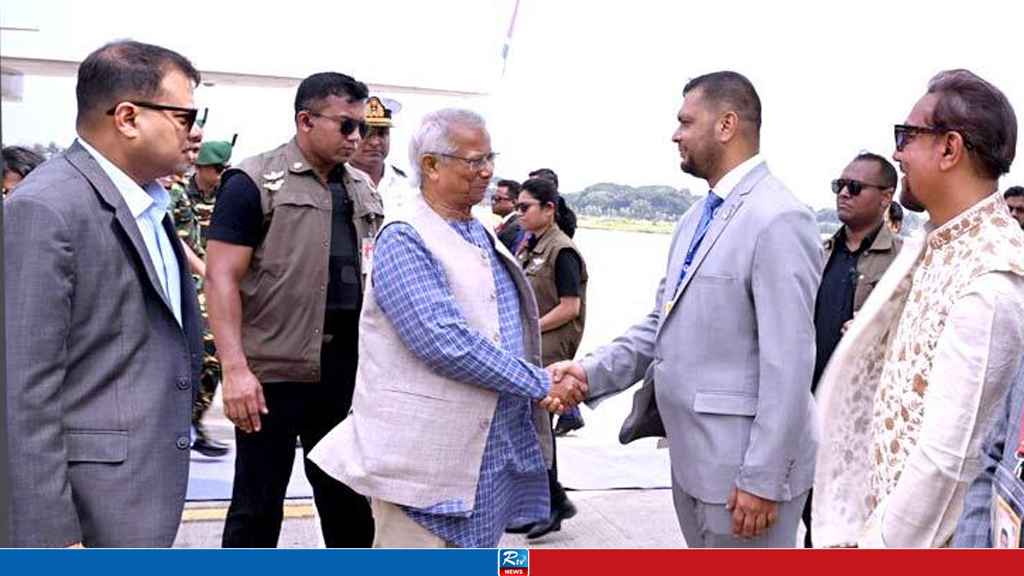চট্টগ্রাম পৌঁছেছেন প্রধান উপদেষ্টা