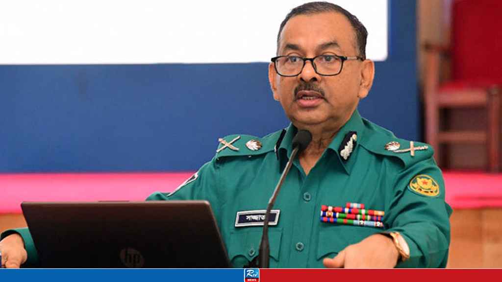নিষিদ্ধ দলের নাশকতা ঠেকাতে সর্বোচ্চ সতর্ক থাকতে হবে: ডিএমপি কমিশনার