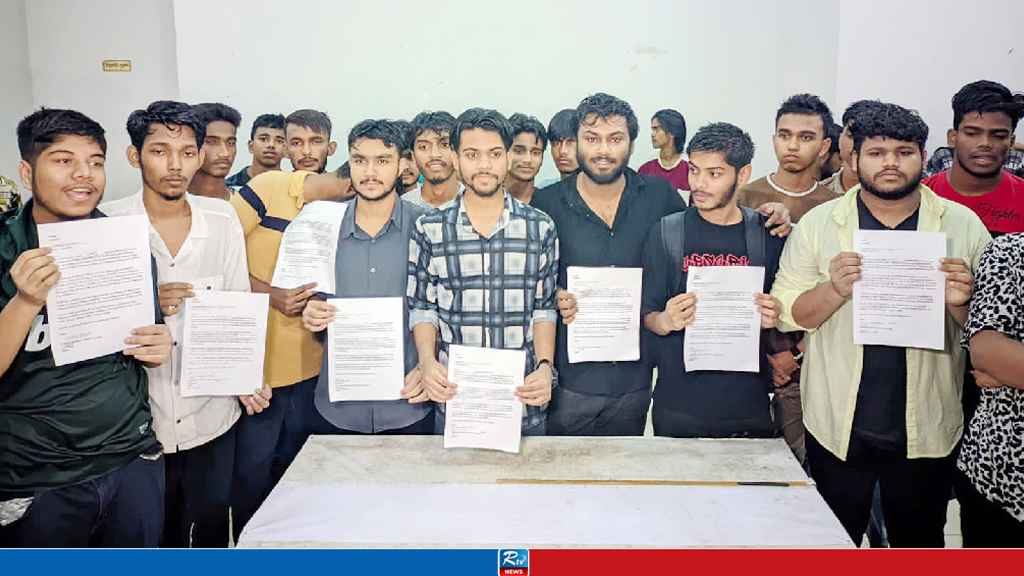 বৈষম্যবিরোধী আন্দোলনের ১৬ নেতার পদত্যাগ