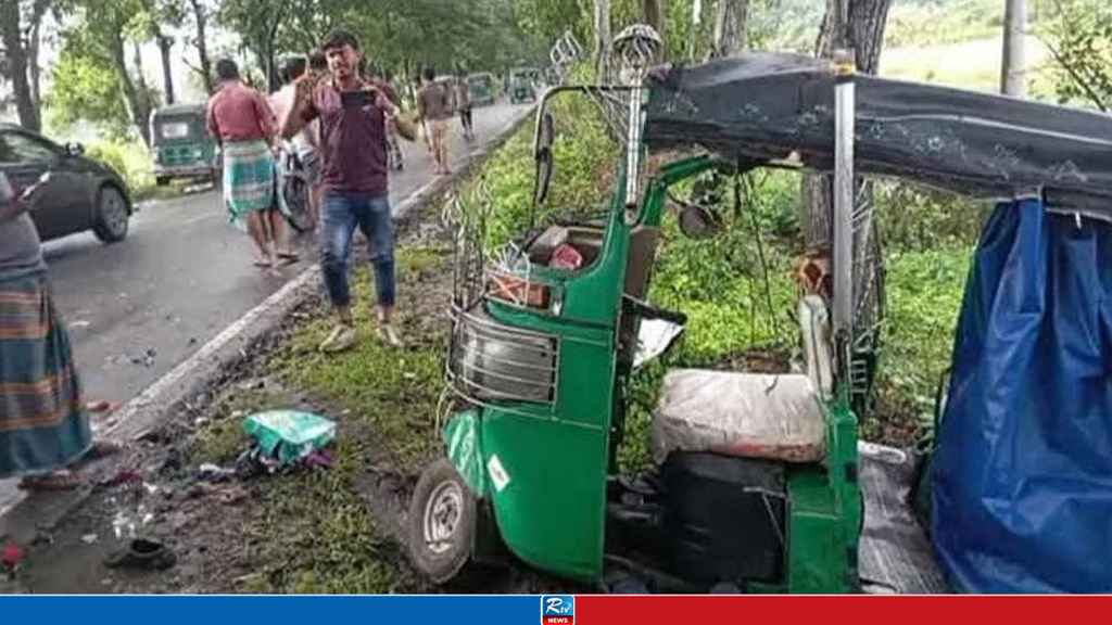 Two killed as Microbus, Auto-rickshaw Collide in Chattogram
