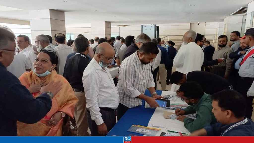 বিজিএমইএ নির্বাচনে ভোটগ্রহণ চলছে
