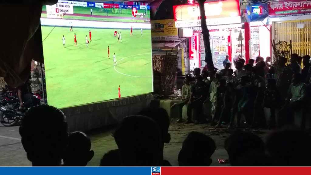 বড় পর্দায় ১২ স্থানে খেলা দেখার সুযোগ করে দিলেন আমিনুল হক 