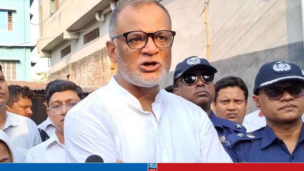 গত ১২ বছরের মধ্যে এবার সর্বোচ্চ দামে চামড়া বিক্রি হয়েছে: বাণিজ্য উপদেষ্টা