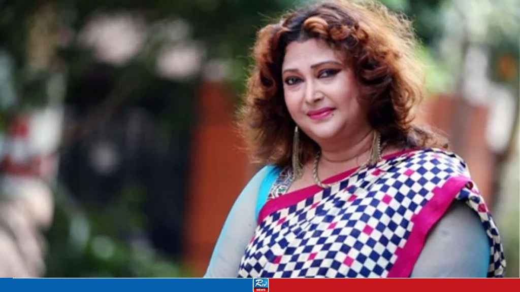 হঠাৎ বিএনপি অফিসে অভিনেত্রী রিনা খান, জানা গেল কারণ