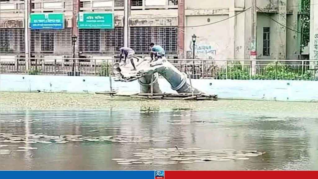 জরুল বিশ্ববিদ্যালয়ে ভাস্কর্য ভেঙে ফেলার সিদ্ধান্ত স্থগিত