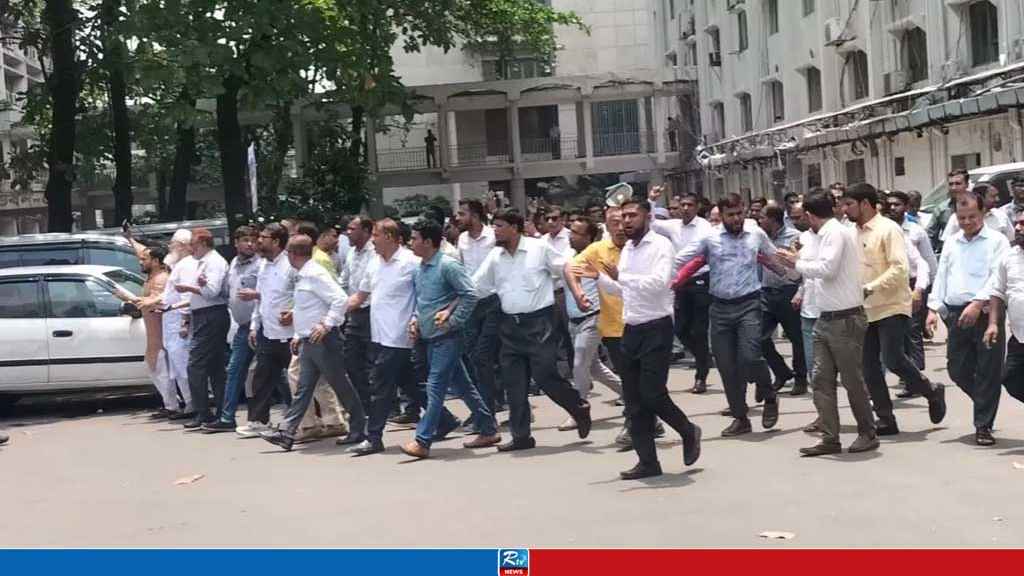 সোমবার ২ ঘণ্টা কর্মবিরতিতে যাচ্ছেন সচিবালয়ের কর্মচারীরা