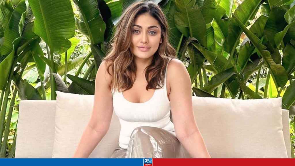 বলিউডের জনপ্রিয় অভিনেত্রী শেফালী জারিওয়ালা আর নেই