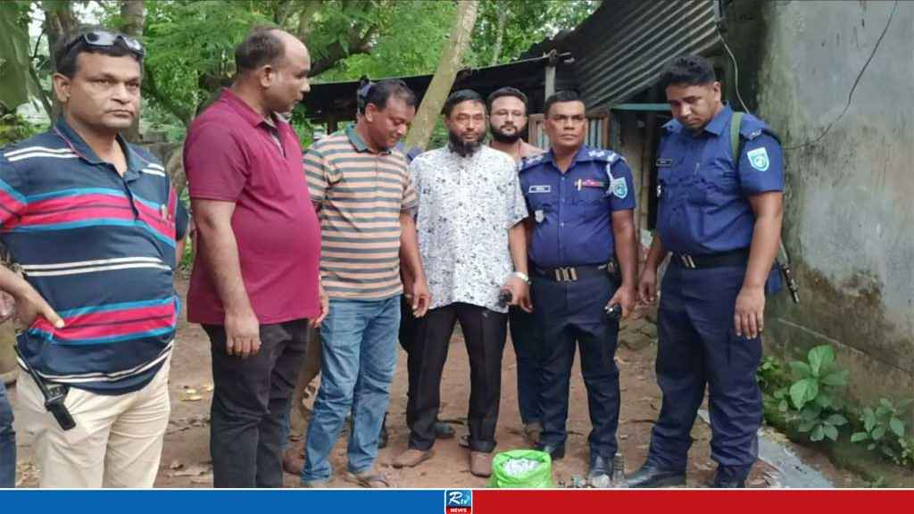 হিলিতে আসামি গ্রেপ্তারে পুলিশের অভিযানে বিজিবির বাধা দেওয়ার অভিযোগ