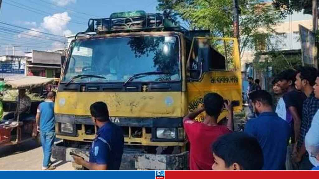 দিনাজপুরে সড়ক দুর্ঘটনায় নারীর মৃত্যু