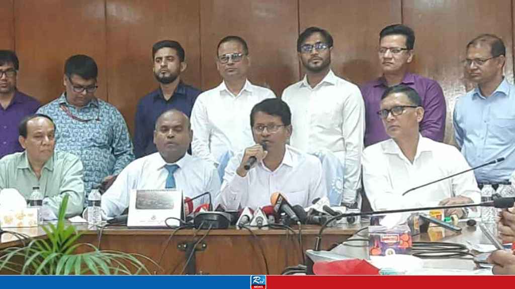 এসএসসির ফলাফলে ধস নিয়ে যে ব্যাখ্যা দিলেন ঢাকা বোর্ড চেয়ারম্যান