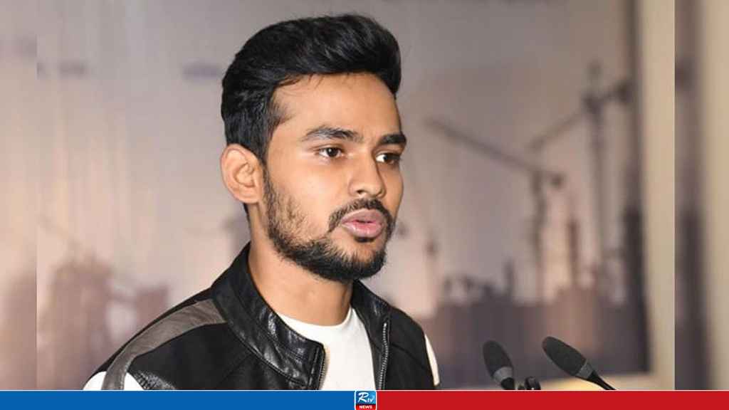 গোপালগঞ্জে কারফিউ জারির পর যে বার্তা দিলেন উপদেষ্টা আসিফ মাহমুদ