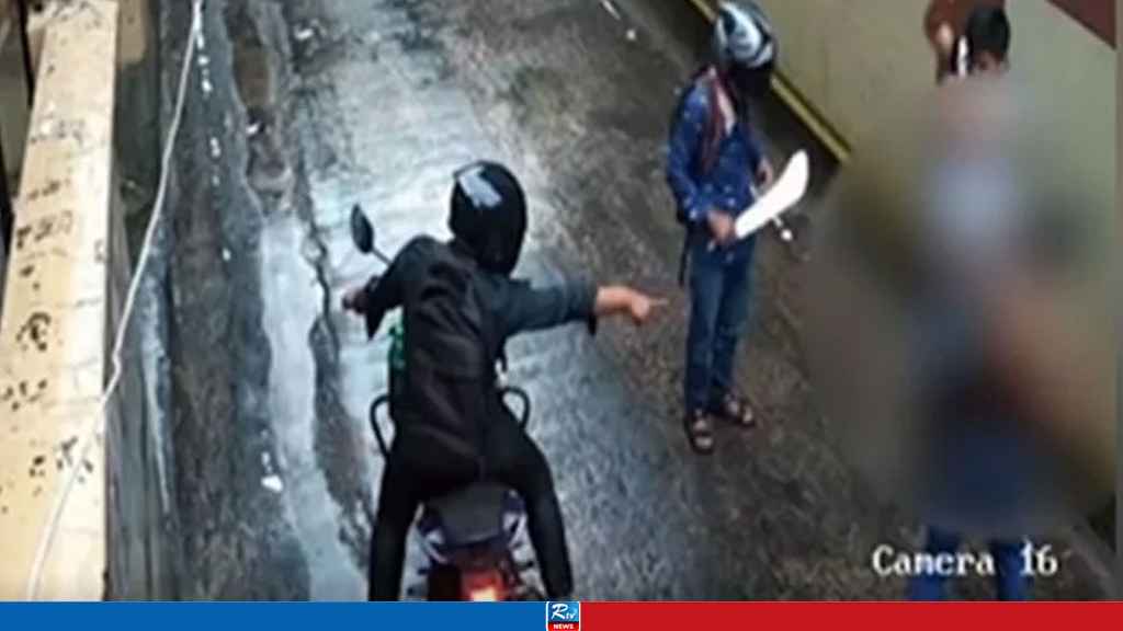 রাজধানীতে ছিনতাই করতে ভাড়ায় পাওয়া যাচ্ছে চাপাতি-মোটরসাইকেল