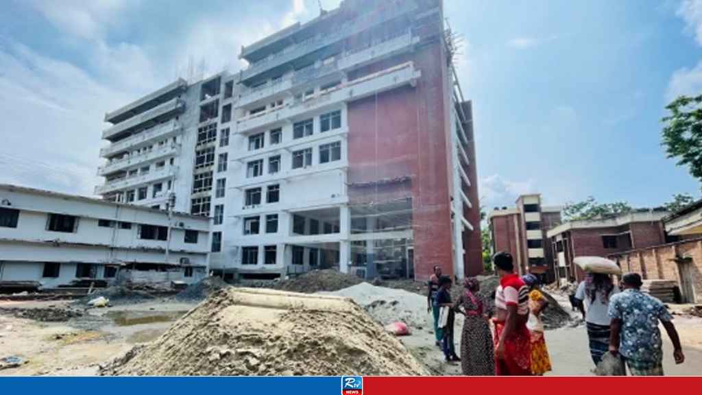চাঁদা না দেওয়ায় হাসপাতালের লিফটের কাজ বন্ধ!