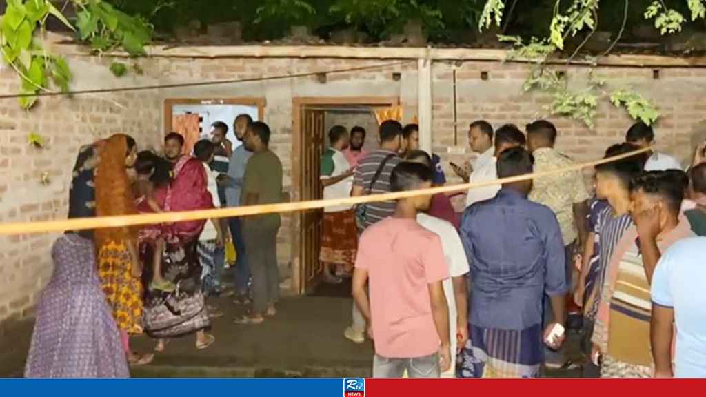 মা ও স্ত্রীকে মারধর করায় গণপিটুনি, অতঃপর...