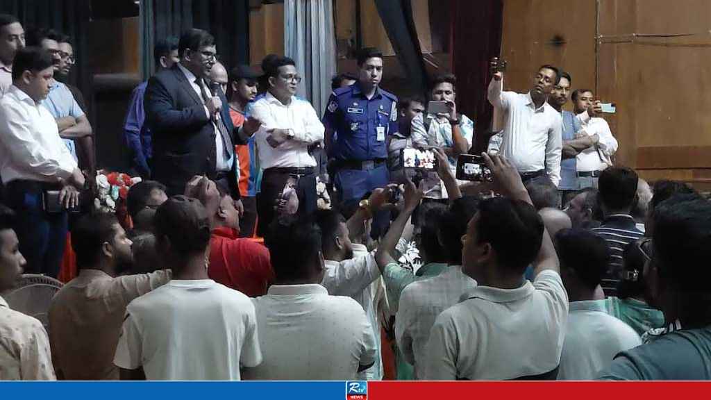 ময়মনসিংহে হট্টগোলে স্থগিত ওএমএসের ডিলার নিয়োগ