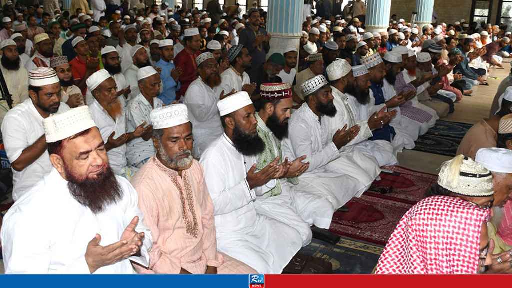 শুক্রবার দেশের সব মসজিদে বিশেষ দোয়া-মোনাজাত