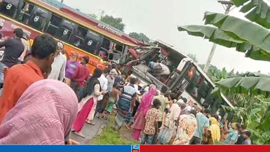 ফরিদপুরে দুই বাসের সংঘর্ষে নিহত ৩