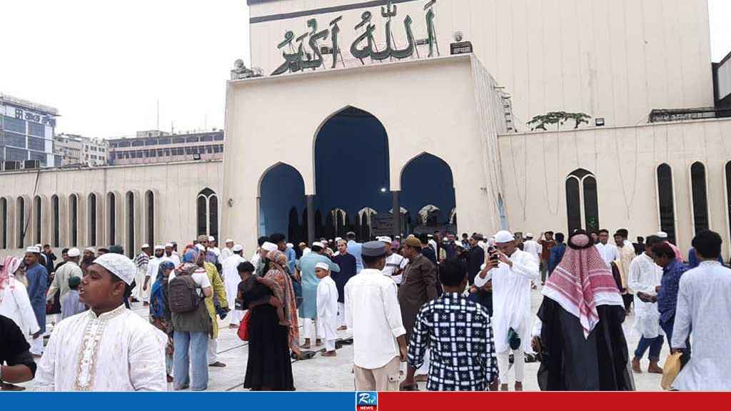 Prayers Organized in All Mosques for Plane Crash Victims