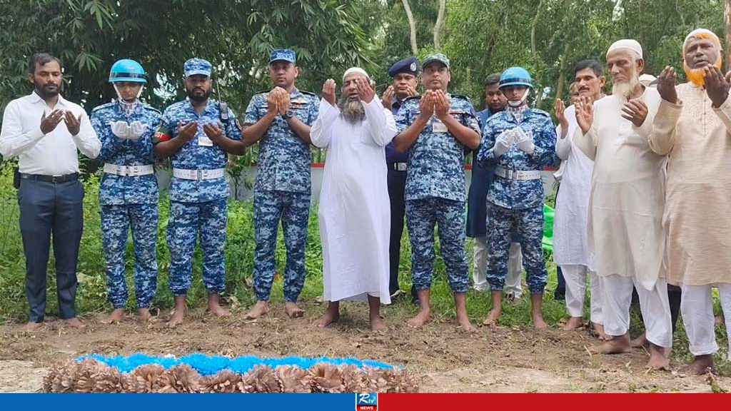 নিহত শিক্ষিকা মাসুকার কবরে বিমান বাহিনীর ‘গার্ড অব অনার’