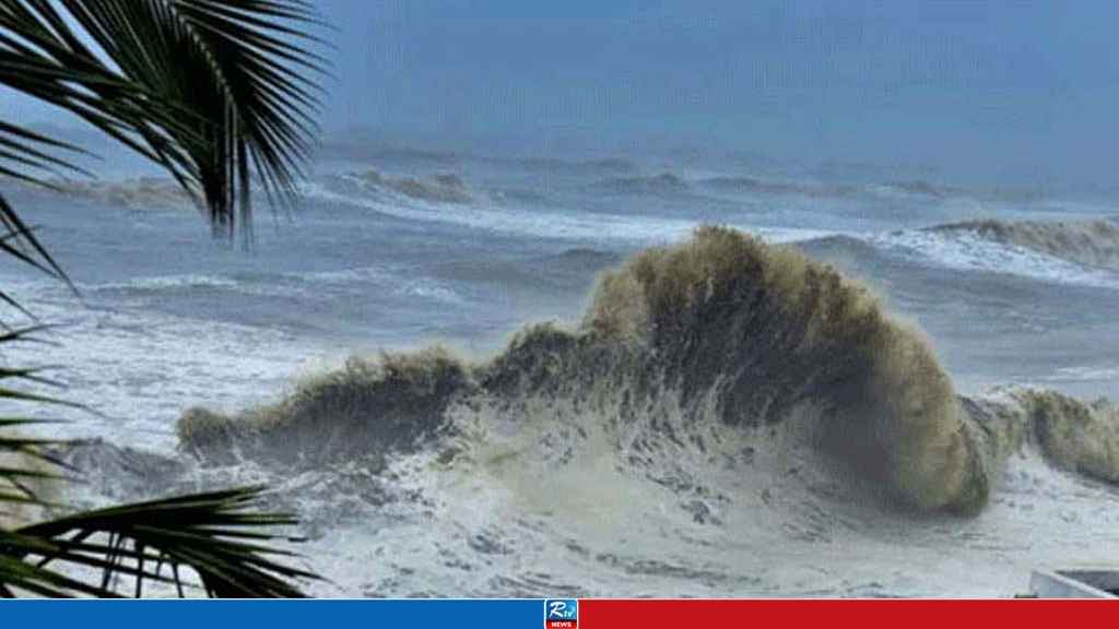 Turbulent Sea, Tidal Surge Feared in 15 Districts