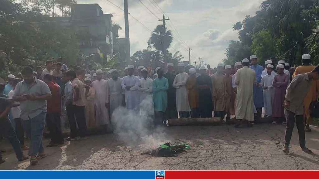 বাসচাপায় মাদরাসাছাত্রীর মৃত্যু, আহত ২  