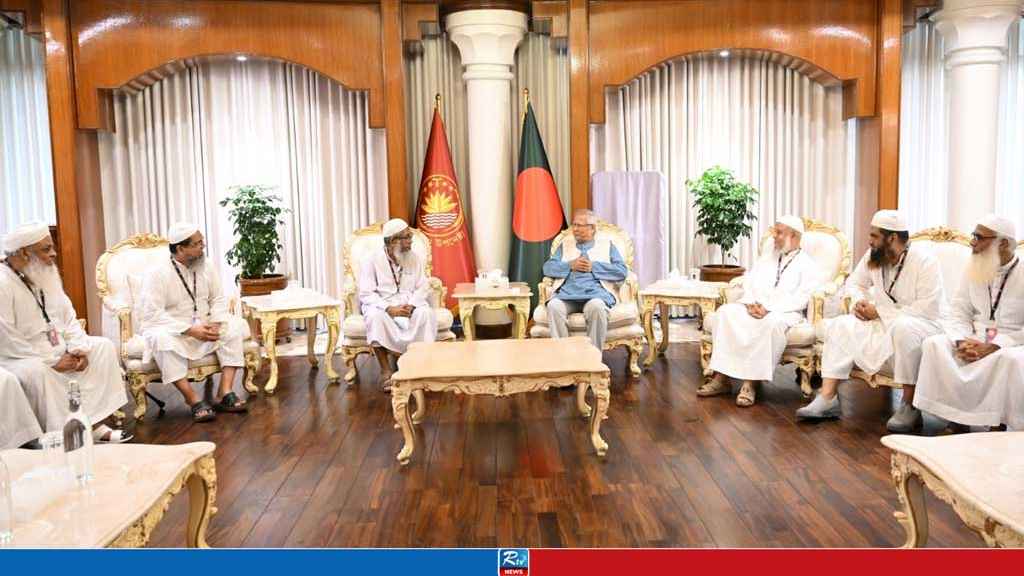 প্রধান উপদেষ্টার সঙ্গে হেফাজত নেতাদের বৈঠক, যেসব বিষয়ে আলোচনা