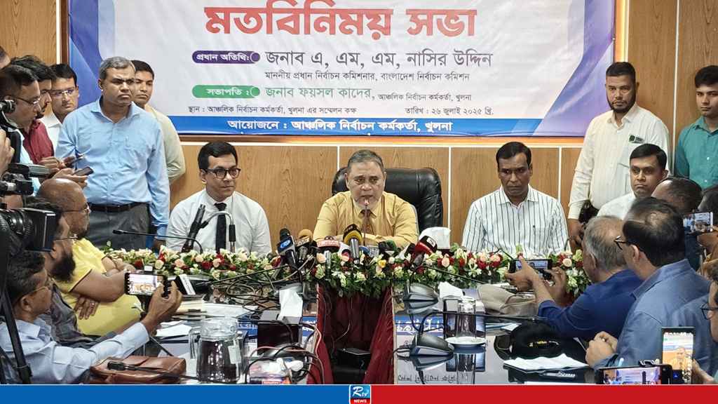 নির্বাচনে অস্ত্রের চেয়েও ভয়াবহ হুমকি হতে পারে এআই: সিইসি