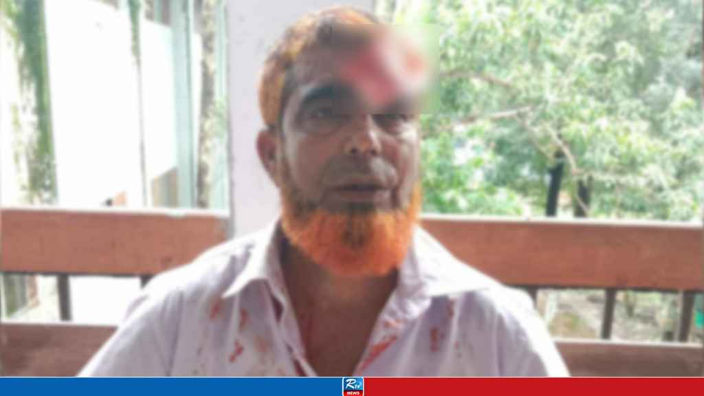 ঝালকাঠিতে হত্যা মামলায় সাক্ষীকে আদালত চত্বরে হাতুড়ি পেটা