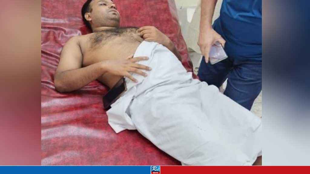 ‘আ.লীগ ট্যাগ’ দিয়ে চিকিৎসককে বিবস্ত্র করে মারধর