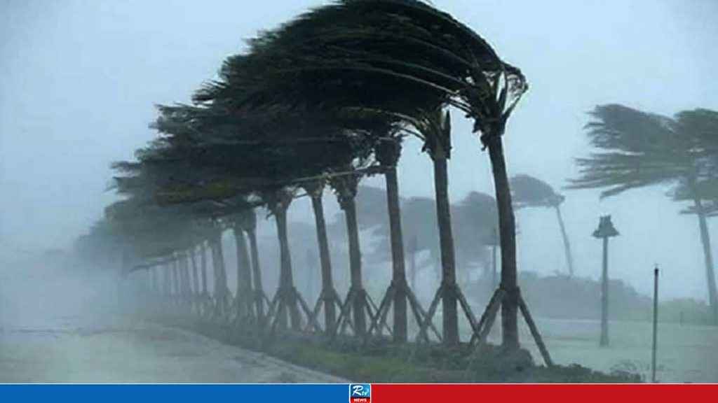 ঝড়-বৃষ্টির পূর্বাভাস, বন্দরে ৩ নম্বর সংকেত