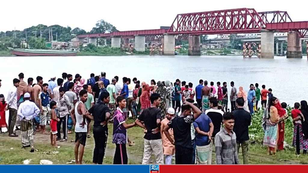 শীতলক্ষ্যায় গোসলে নামে কিশোর, অতঃপর...