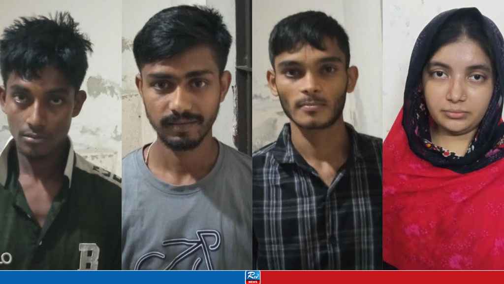 নৌকায় মাছ শিকারের আড়ালে চলত ইয়াবা ব্যবসা, গ্রেপ্তার ৪