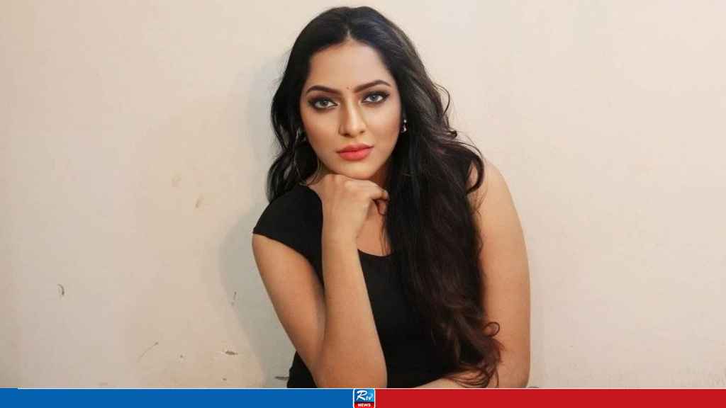 কলকাতায় ৮ দিনের রিমান্ডে বাংলাদেশি মডেল শান্তা
