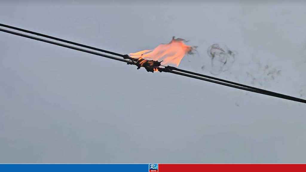 Gas Balloon Explosion Injures 10 at Manik Mia Avenue