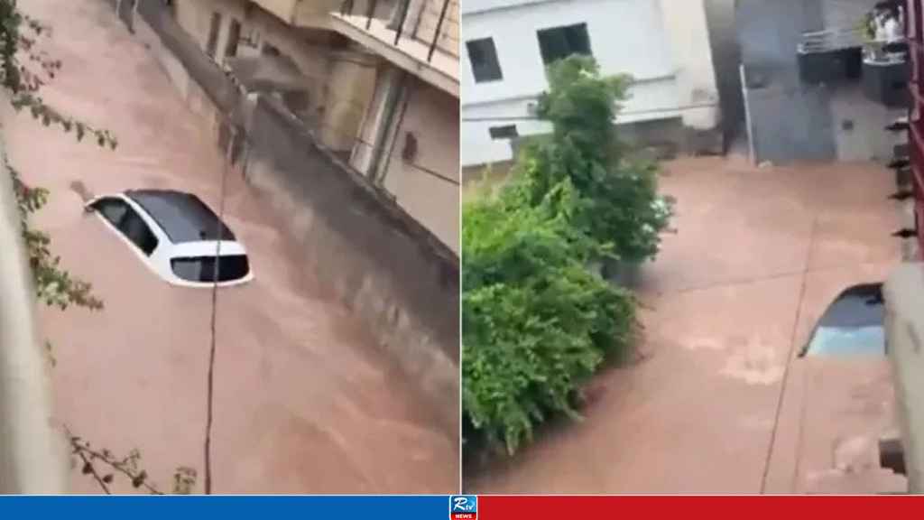 ভারী বৃষ্টিতে ডুবছে পাকিস্তান, খোলা হলো রাওয়াল বাঁধের স্পিলওয়ে